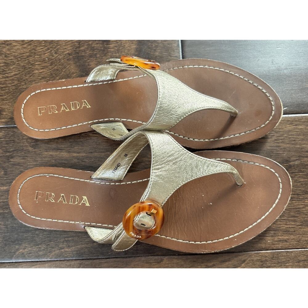 Prada Gold Leather Thong Sandals Women’s Size 38 Logo Buckle - Picture 3 of 8